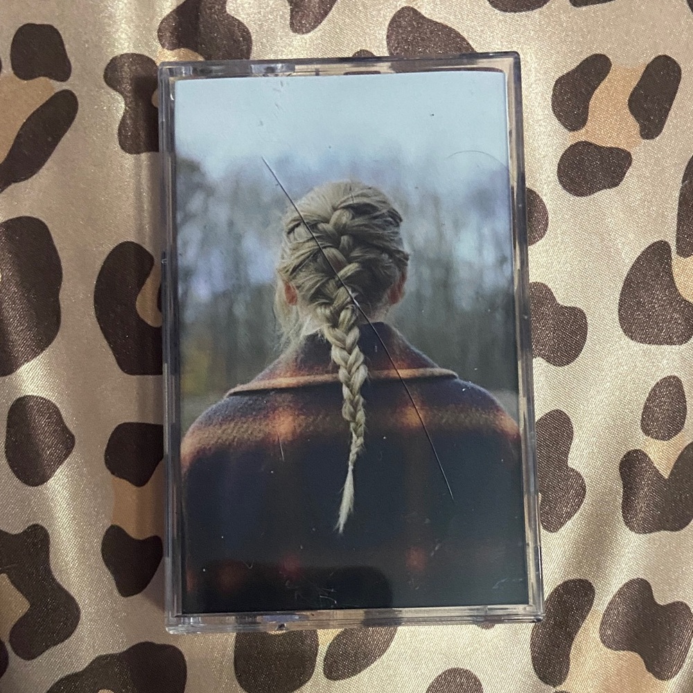 taylor swift - evermore casette